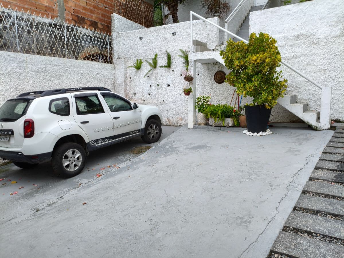 Incrível Casa Triplex em Pedra de Guaratiba  - Miniatura 2