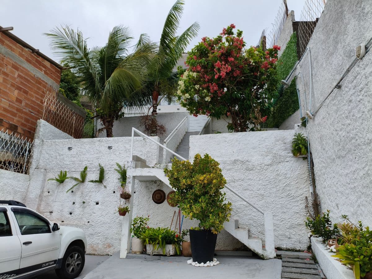 Incrível Casa Triplex em Pedra de Guaratiba  - Miniatura 3