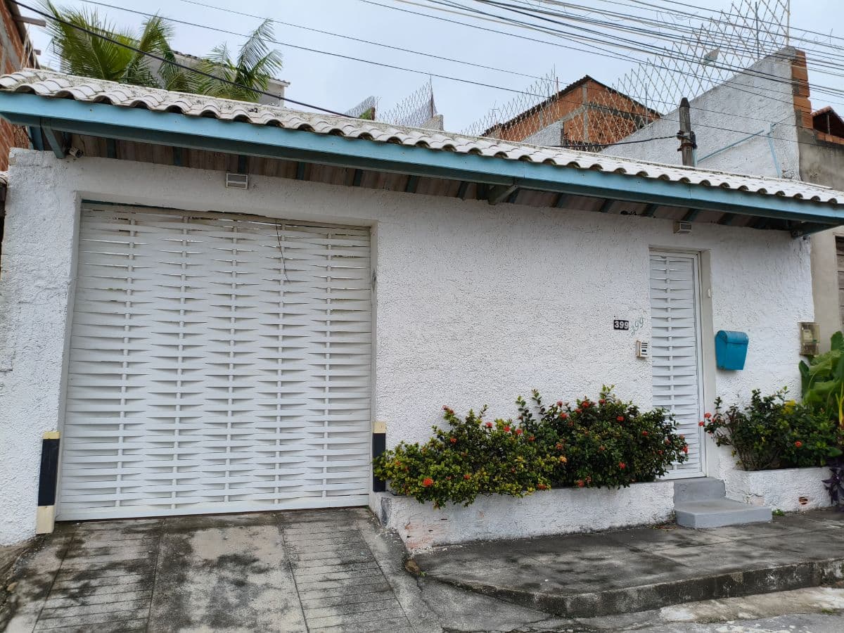 Incrível Casa Triplex em Pedra de Guaratiba - Foto 1